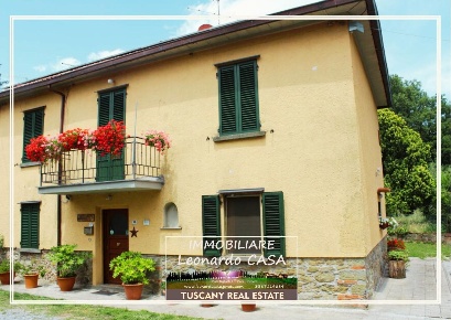 Foto Casale a Lamporecchio San Baronto di 165 m² con 8 locali in vendita