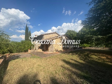 Foto Casale a Monteriggioni di 210 m² con 5 locali in vendita