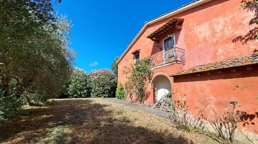Foto Casale a San Giuliano Terme Colignola, Campo di 800 m² con 15 locali