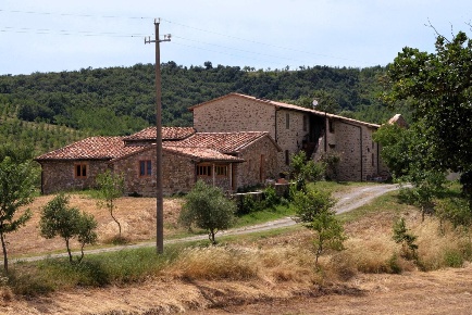 Foto Casale a Casole d'Elsa di 412 m² con 13 locali in vendita