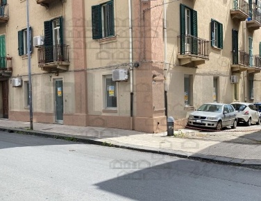 Foto Appartamento in Via XXIV Maggio, Messina Centro Storico di 180 m²
