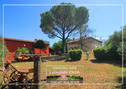 Foto Casale a Palaia Centro di 650 m² con 20 locali in vendita