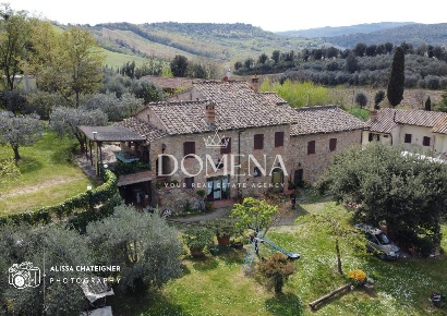 Foto Casale a San Gimignano Centro di 400 m² con 14 locali in vendita