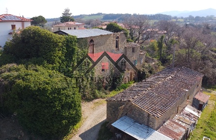 Foto Casale a Pomarance Centro di 600 m² con 24 locali in vendita