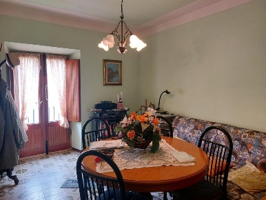 Foto Casale a Borgo a Mozzano Cune di 80 m² con 7 locali in vendita