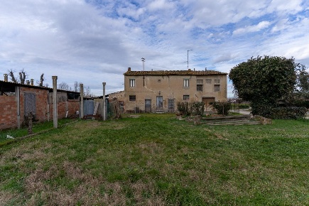 Foto Casale a Empoli Ponte a Elsa - Brusciana di 130 m² con 10 locali