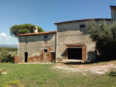 Foto Casale a Cerreto Guidi di 515 m² con 17 locali in vendita