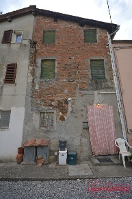 Foto Casale a Lucca Sant'Alessio - Carignano di 75 m² con 4 locali