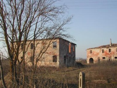 Foto Casale a Peccioli di 350 m² con 8 locali in vendita
