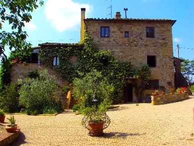Foto Casale a Barberino Tavarnelle di 620 m² con 25 locali in vendita