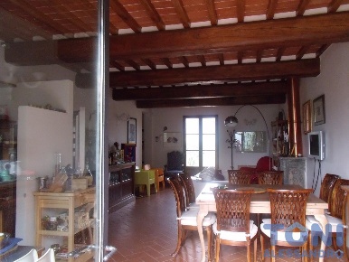 Foto Casale a Montespertoli di 120 m² con 5 locali in vendita