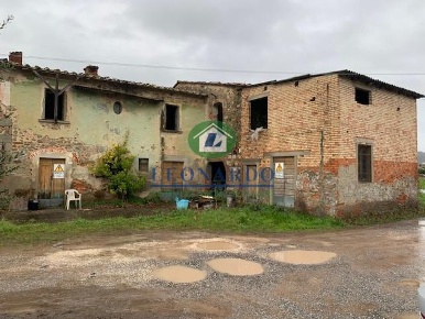 Foto Casale a Massa e Cozzile Margine Coperta Traversagna di 240 m²