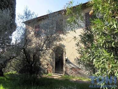 Foto Casale a Cerreto Guidi di 150 m² con 6 locali in vendita