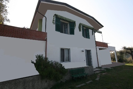 Foto Casale a Luni Casano Dogana Isola di 300 m² con 11 locali in vendita