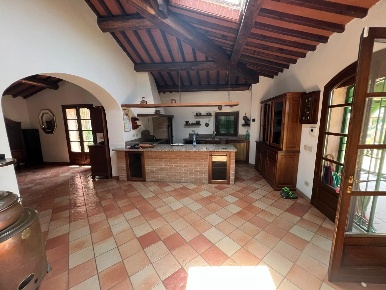 Foto Casale a Castagneto Carducci di 160 m² con 6 locali in vendita