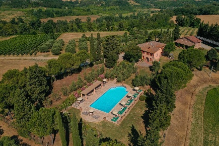 Foto Casale a Peccioli Centro di 922 m² con 25 locali in vendita