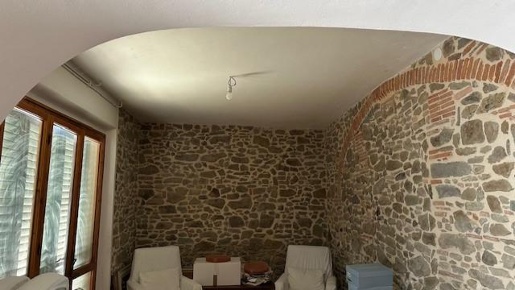Foto Casale a Vinci Centro di 200 m² con 6 locali in vendita