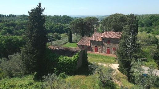 Foto Casale a Vinci Centro di 205 m² con 8 locali in vendita