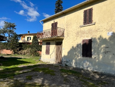 Foto Casale a Cerreto Guidi di 170 m² con 5 locali in vendita