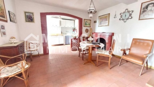 Foto Casale a Capannori Matraia - Valgiano di 240 m² con 13 locali