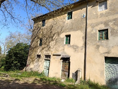 Foto Casale a Crespina Lorenzana Crespina di 900 m² con 20 locali