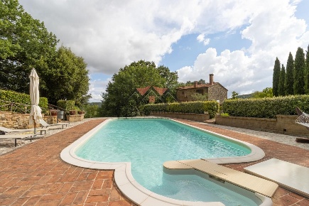 Foto Casale a Pomarance di 125 m² con 4 locali in vendita
