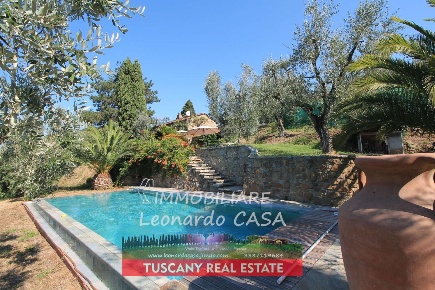 Foto Casale a Larciano di 175 m² con 8 locali in vendita