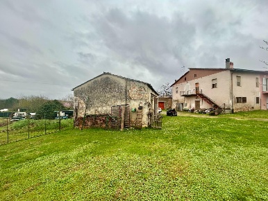 Foto Casale a Monteriggioni di 247 m² con 7 locali in vendita