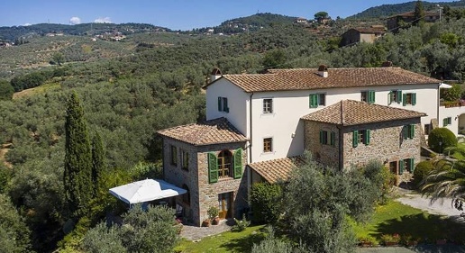 Foto Casale a Lamporecchio San Baronto di 550 m² con 16 locali in vendita