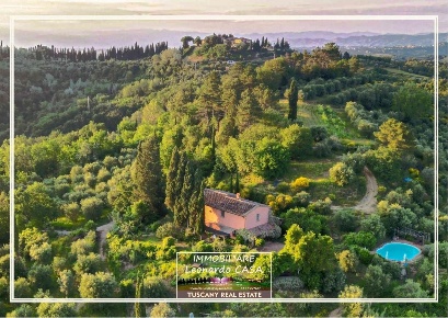 Foto Casale a San Miniato Centro Storico di 220 m² con 8 locali in vendita