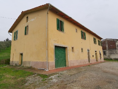 Foto Casale a Cerreto Guidi di 370 m² con 10 locali in vendita
