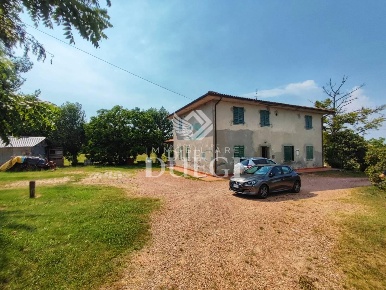 Foto Casale a Fauglia Luciana di 299 m² con 6 locali in vendita