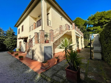 Foto Casale in Strada Vicinale dei Pinalti 14, Orbetello di 300 m²