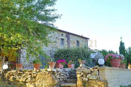 Foto Casale a Manciano di 300 m² con 20 locali in vendita