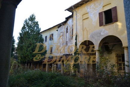 Foto Casale in via umberto, Miasino Centro di 3620 m² con 20 locali