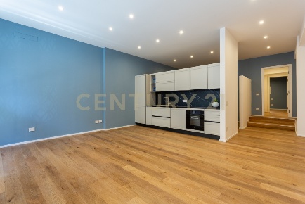 Foto Loft in Via dell'Olmata 30, Roma Colle Oppio di 90 m² con 3 locali