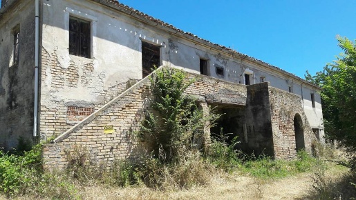 Foto Casale in Strada Provinciale 3 868, Colonnella di 500 m² con 10 locali