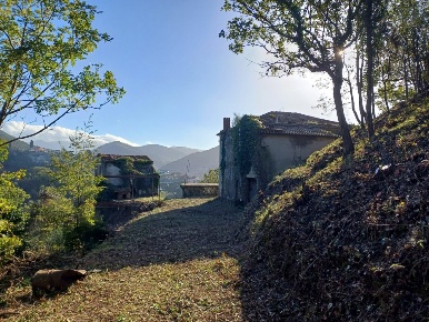 Foto Casale in Via Olivella Caminata 17, Casarza Ligure Centro di 300 m²