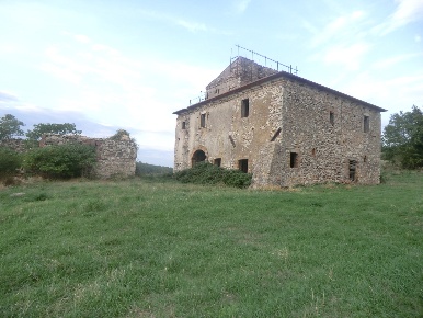 Foto Casale a Massa Martana Centro di 330 m² con 6 locali in vendita