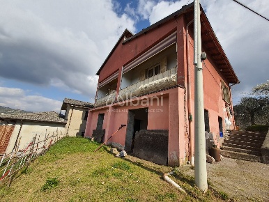 Foto Casale a Arcola Amoa di 324 m² con 11 locali in vendita