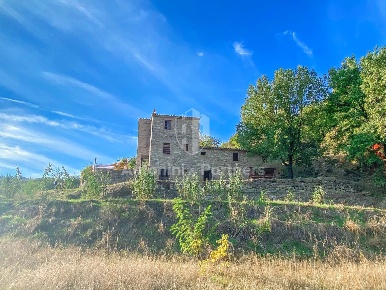 Foto Casale a Marsciano Centro di 260 m² con 11 locali in vendita