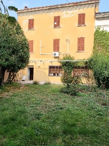 Foto Casale a Verolanuova di 415 m² in vendita