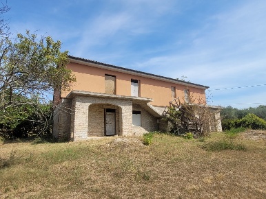 Foto Casale in Contrada Cavallino  snc, Montecosaro di 320 m² con 10 locali