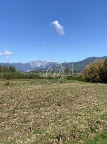 Foto Casale a Pietrasanta di 700 m² con 6 locali in vendita