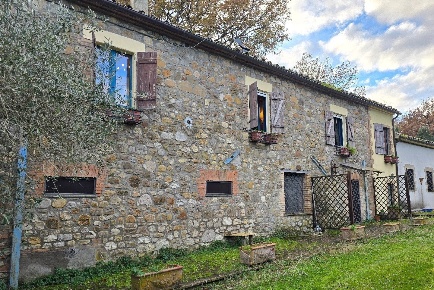 Foto Casale in Località Laghetto di Sugano 8, Orvieto di 350 m² in vendita