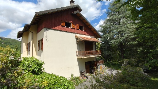 Foto Casale in SP53 65, Urbe di 400 m² con 12 locali in vendita