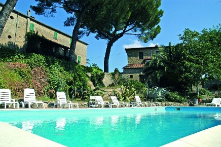 Foto Casale in Via Salvo D'Acquisto, Roccastrada Centro di 3150 m²