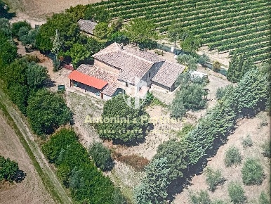 Foto Casale a Marsciano di 360 m² con 5 locali in vendita