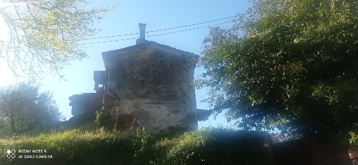 Foto Casale a Massarosa di 100 m² con 6 locali in vendita