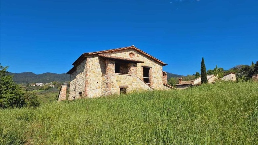 Foto Casale in Via di Carnano snc, Montecchio di 180 m² con 10 locali